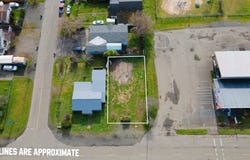 1015 N LAKE Rd, Lakeside, OR 97449