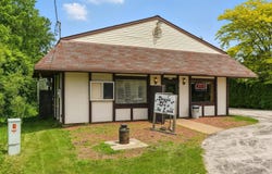 4326 Michigan Ave, Manitowoc, WI 54220