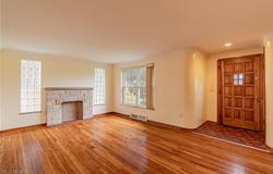 196 E Ridgewood Drive, Seven Hills, OH 44131