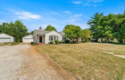 1211 E Center Street, Warsaw, IN 46580