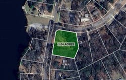 5005 Northwood Lake Drive East, Northport, AL 35473
