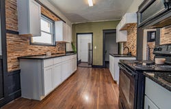 309 S 4th St, Moberly, MO 65270