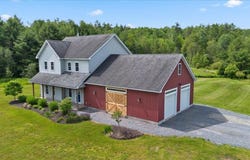 49 Stone Bridge Lane, Jericho, VT 05465