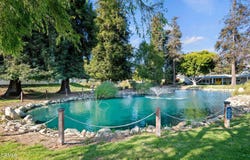 15 Chaucer Lane, Ventura, CA 93003