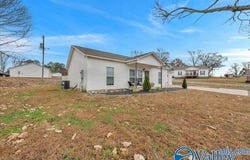 7570 Hustleville Road, Albertville, AL 35951