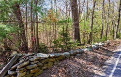 Southbridge Rd, Warren, MA 01083