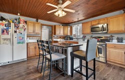 911 E Washington Street, Morris, IL 60450