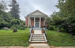 250 MOORELAND AVENUE, CARLISLE, PA 17013