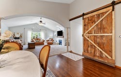 595 Grandview Ct, Pewaukee, WI 53072
