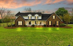 72 Pine Avenue, Pinehurst, GA 31070