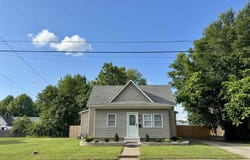 1004 W Chesnut Street, Marion, IL 62959
