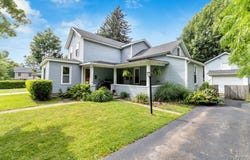 584 Oakwood Avenue, Aurora, NY 14052