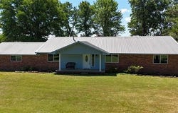 422502 E 1100 Road, Checotah, OK 74426