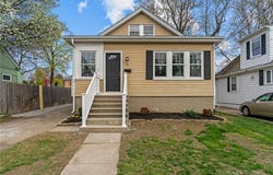 9 Lookout Avenue, North Providence, RI 02911
