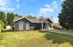 204 Dexter Bend Court, Fountain Inn, SC 29644