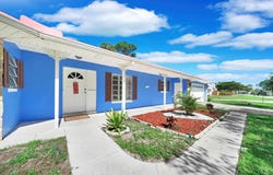 213 SE Eyerly Avenue, Port Saint Lucie, FL 34983