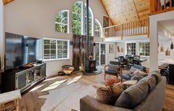 12115 Schussing Way, Truckee, CA 96161