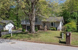 8876 Ashwood Drive, Riverdale, GA 30274