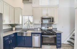 1700 El Camino Real #09-11, South San Francisco, CA 94080