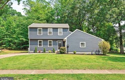 2 TALL TIMBER LANE, BURLINGTON, NJ 08016