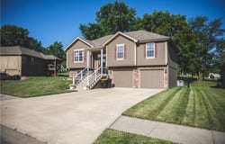 206 S Catalpa Street, Savannah, MO 64885