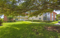 69 Royal Oak Court, Vero Beach, FL 32962