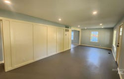 463 E Court St, Weiser, ID 83672-2212