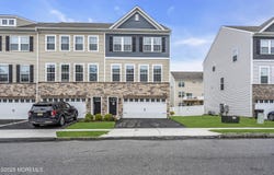 482 Monte Farm Road, Mount Laurel, NJ 08054