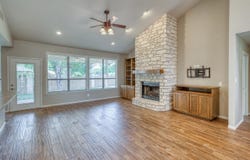 250 Meadowlakes Drive, Meadowlakes, TX 78654
