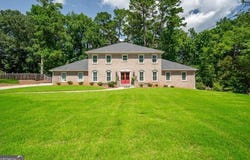 2207 Forestglade, Stone Mountain, GA 30087