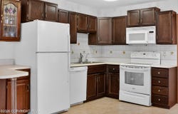 211 Falls Circle, Bushkill, PA 18324