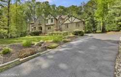 17 Ashley Drive, Holmdel, NJ 07733