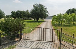 2387 County Road 2021, Glen Rose, TX 76043