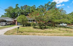 5810 Chaucer Drive, Hanahan, SC 29410