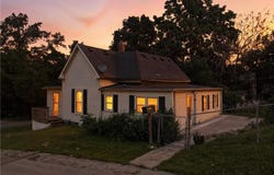216 Dunbar Avenue, Excelsior Springs, MO 64024