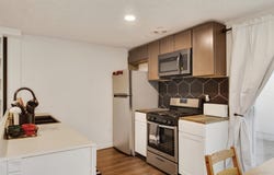 1441 W ARTHUR Dr, Provo, UT 84601