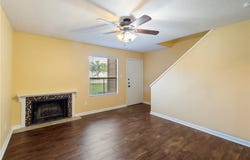 904 University Oaks, College Station, TX 77840