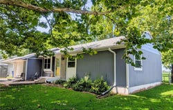 2926 Dodge Drive, Iola, KS 66749