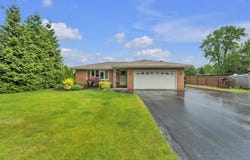 6524 Green Ridge Dr, Mount Pleasant, WI 53406