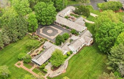 625 E Juniper Ln, Mequon, WI 53092