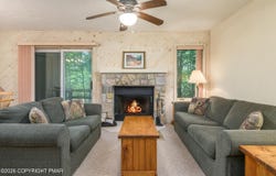 31 Downhill, Lake Harmony, PA 18624