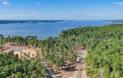 209 Debbie Lane, Pineland, TX 75968