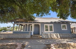 401 Glendora Avenue N, Glendora, CA 91741