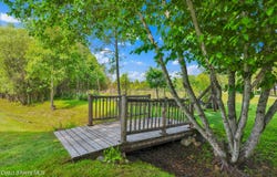 443 Herrmann Lake Rd, Sagle, ID 83860