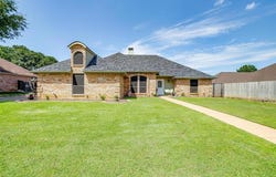 105 Shorewood Place, Joshua, TX 76058