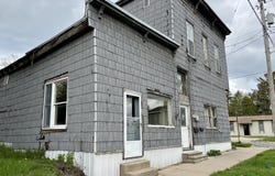 267 3rd Street, Manistee, MI 49660