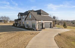15 Hogan Drive, Sulphur Springs, TX 75482