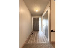 603 Idlewild Dr, Hutchinson, KS 67502