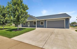 1804 Amblewood Drive, Saint Cloud, MN 56303