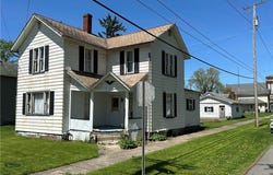 375 Pearl Street, Leetonia, OH 44431